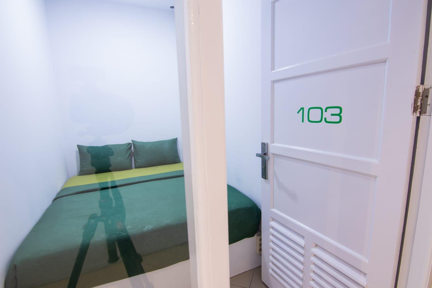 Kareem Syariah Hostel Букиттинги Экстерьер фото