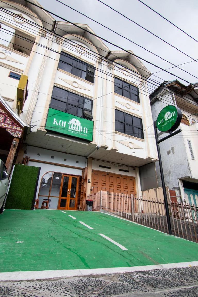 Kareem Syariah Hostel Букиттинги Экстерьер фото